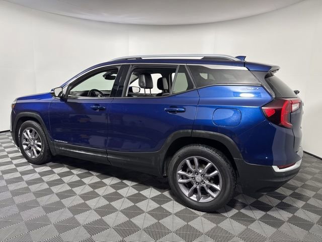 Used 2023 GMC Terrain SLT image 5