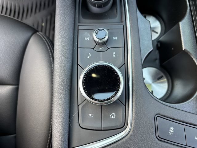 Used 2025 Cadillac XT5 Luxury FWD image 26