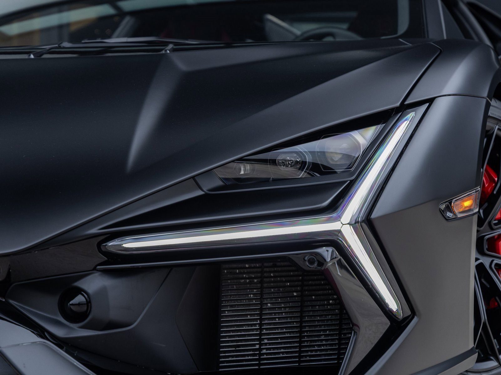 Used 2024 Lamborghini Revuelto image 19