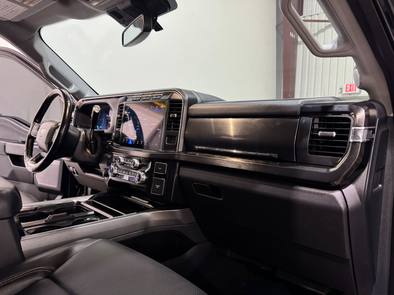 Used 2023 Ford F250 Lariat w/ Lariat Ultimate Package image 11