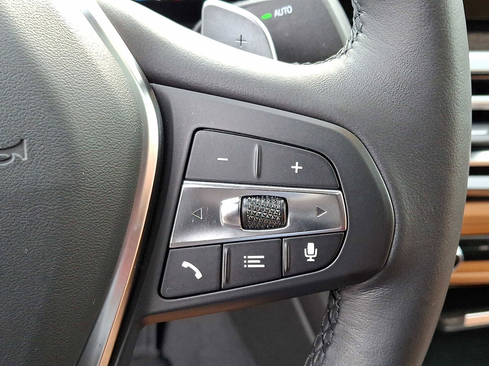 Certified 2023 BMW 330i xDrive Sedan w/ Premium Package image 23