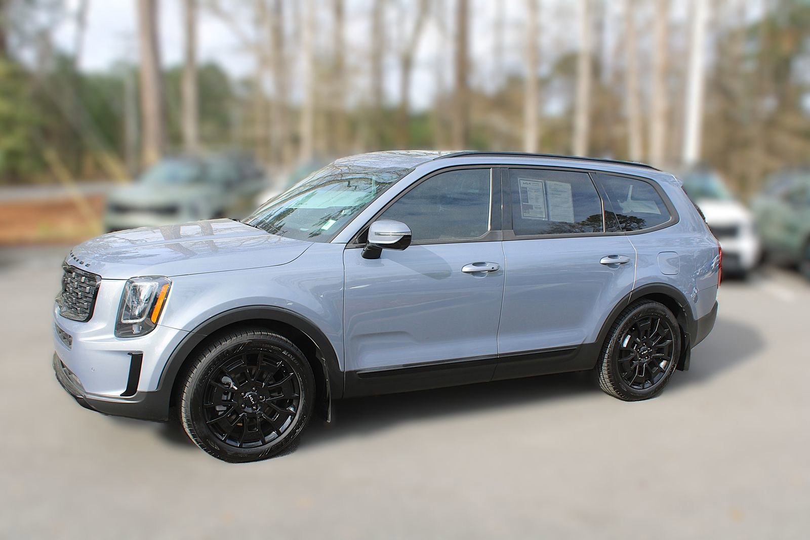 Used 2022 Kia Telluride SX w/ SX Prestige Package image 4