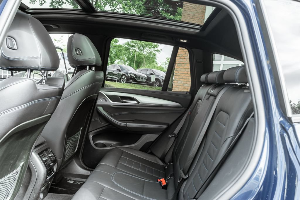 Used 2018 BMW X3 xDrive30i AWD/4WD image 25