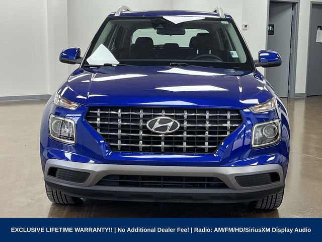 Used 2021 Hyundai Venue SEL FWD image 2