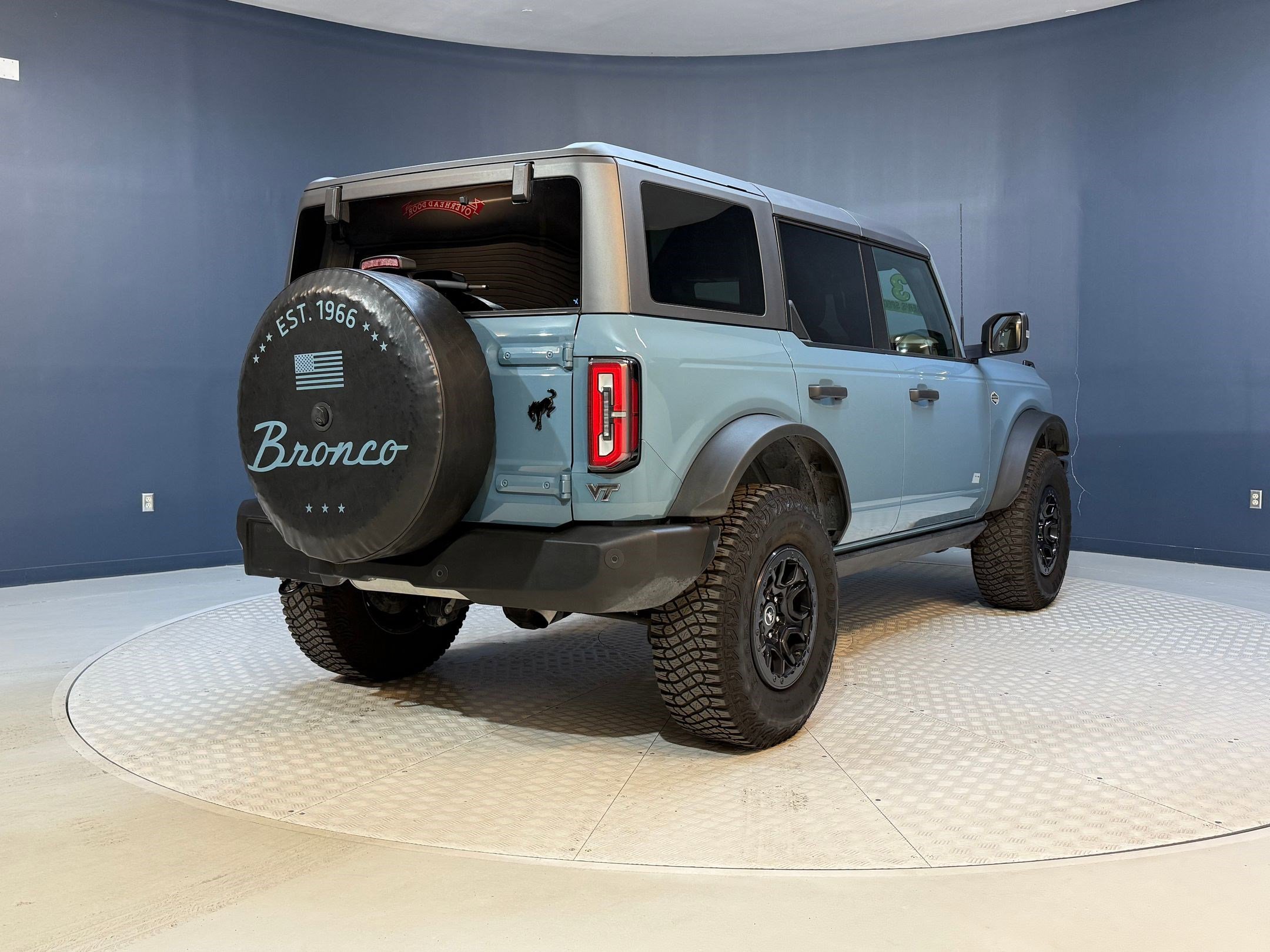 Used 2023 Ford Bronco Wildtrak image 9