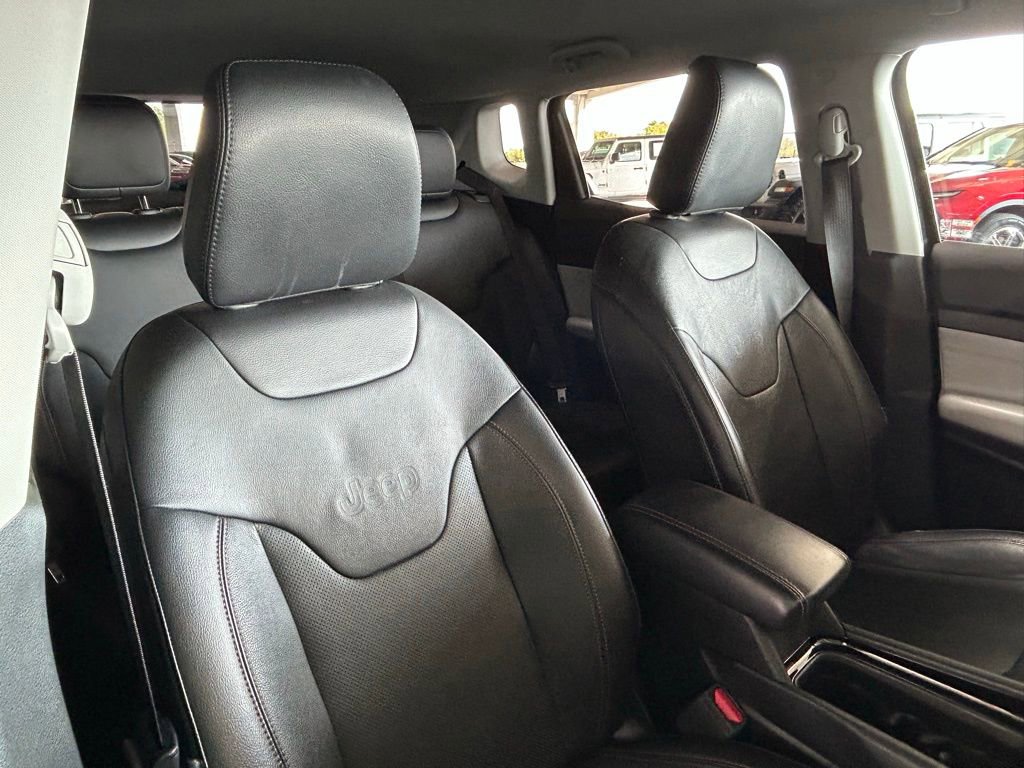 Used 2022 Jeep Compass Limited image 26