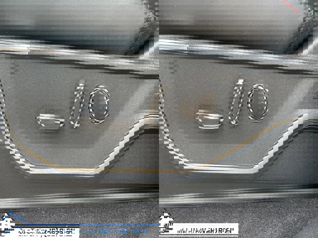 Used 2025 Ford F150 Raptor image 21