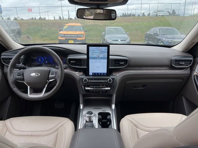 Used 2020 Ford Explorer Platinum w/ Premium Technology Package AWD/4WD image 13