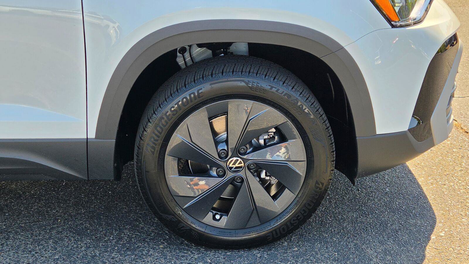 New 2027 Volkswagen Taos S FWD image 18