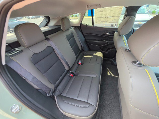 New 2026 Chevrolet Trax ACTIV w/ Sunroof Package FWD image 14