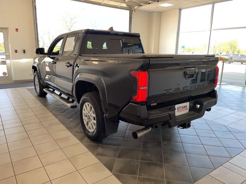 Used 2024 Toyota Tacoma SR5 AWD/4WD image 7
