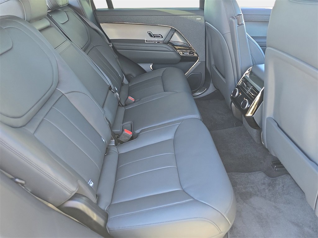 Certified 2025 Land Rover Range Rover Sport Dynamic SE image 11