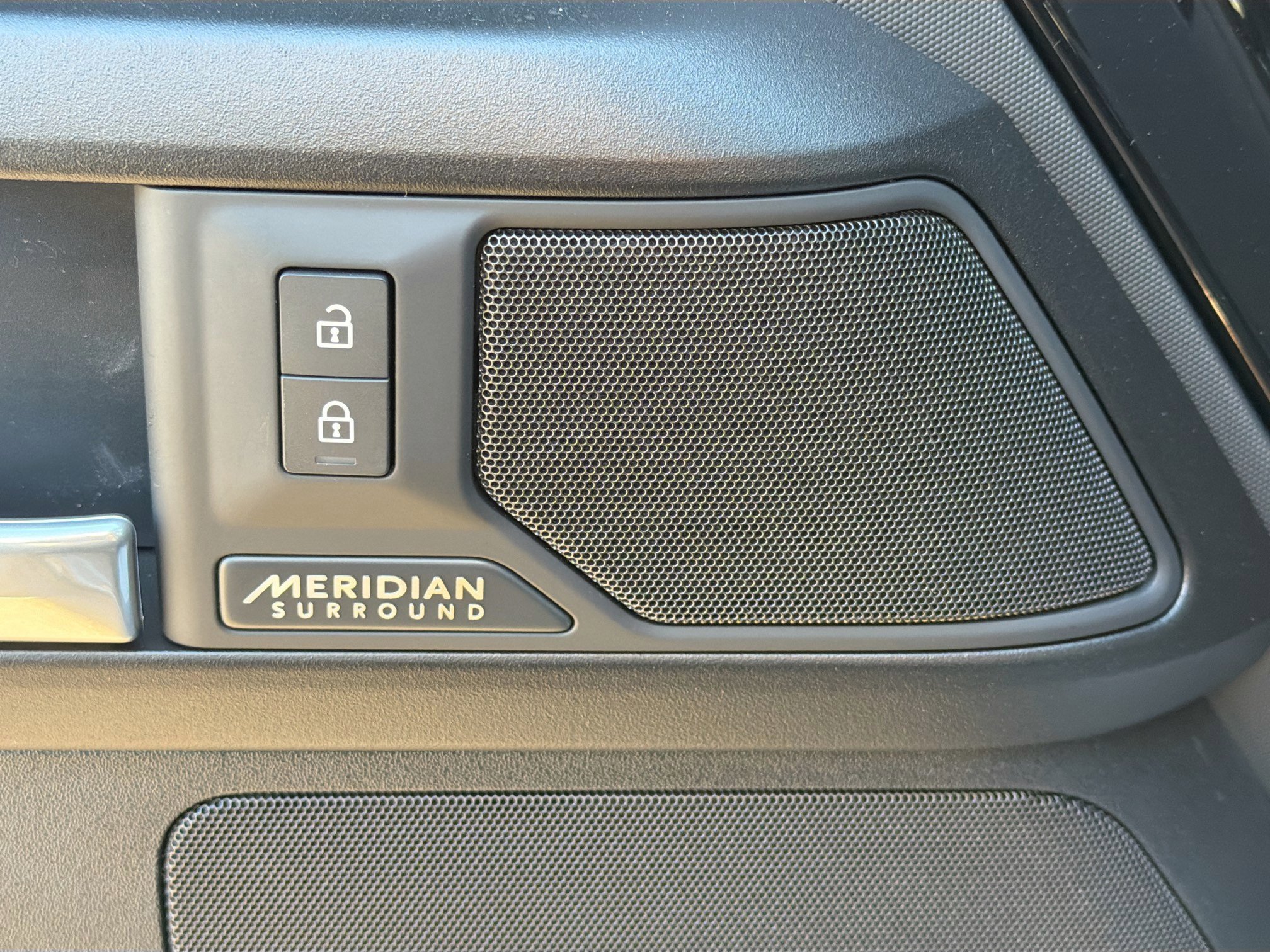 New 2026 Land Rover Defender 130 V8 image 24