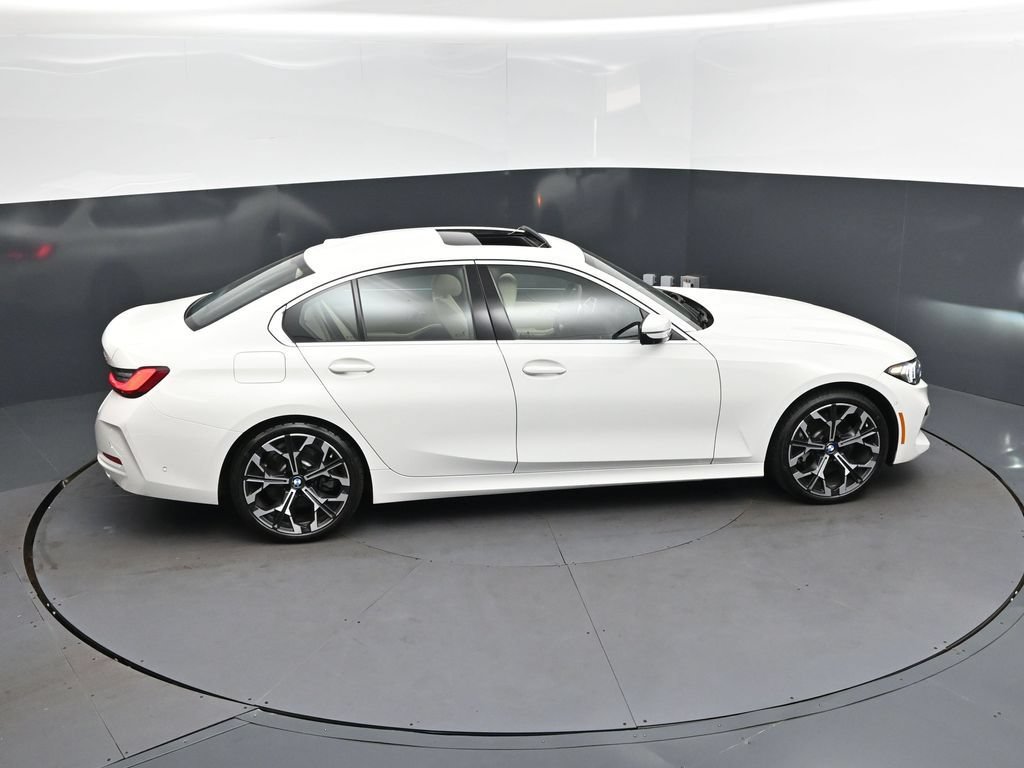 Used 2026 BMW 330i Sedan w/ Convenience Package RWD image 35