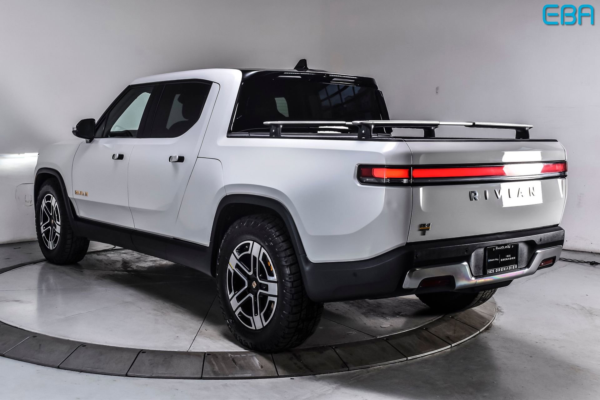 Used 2022 Rivian R1T Adventure AWD/4WD image 6