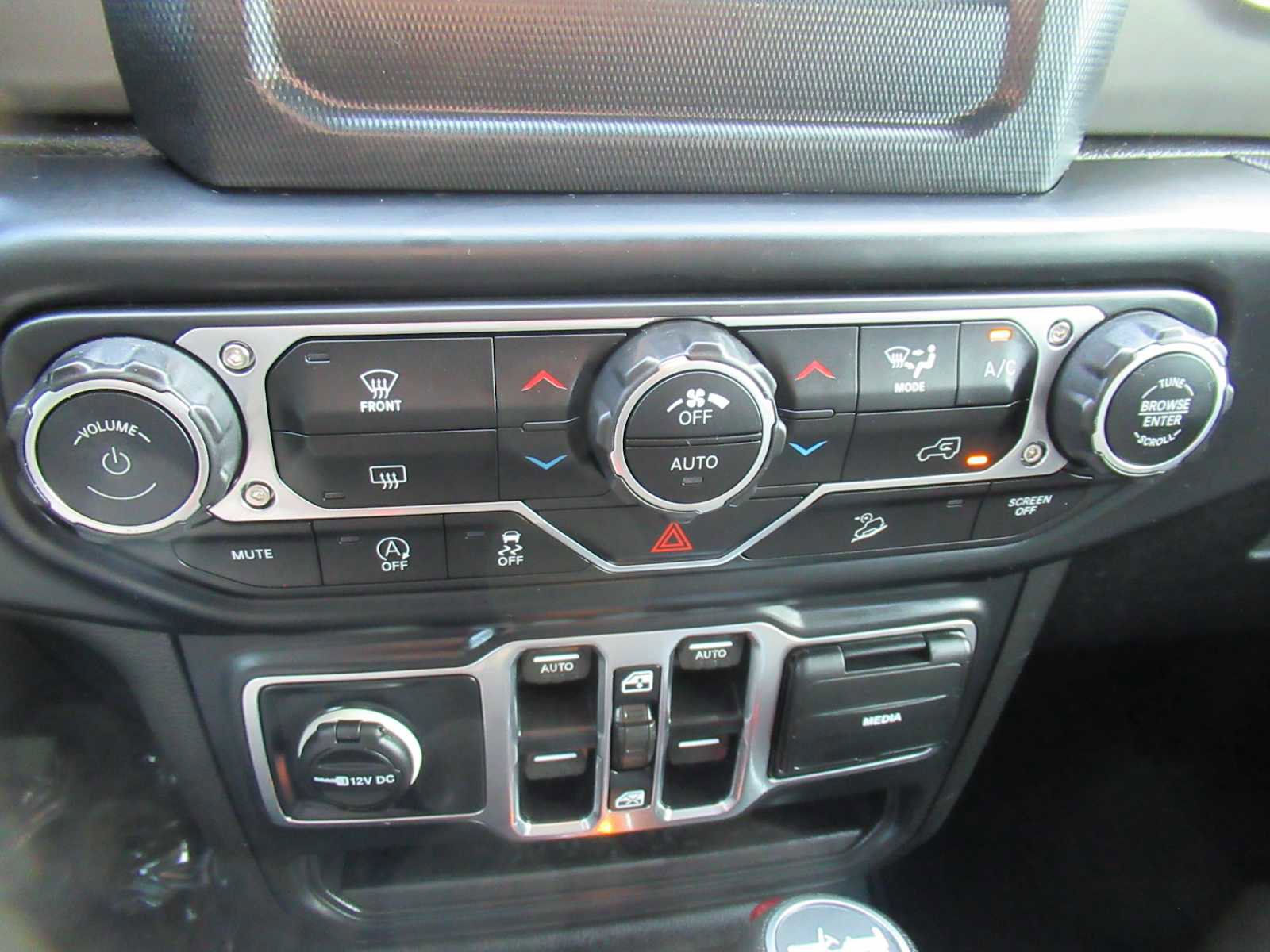 Used 2019 Jeep Wrangler Unlimited Sport S image 30