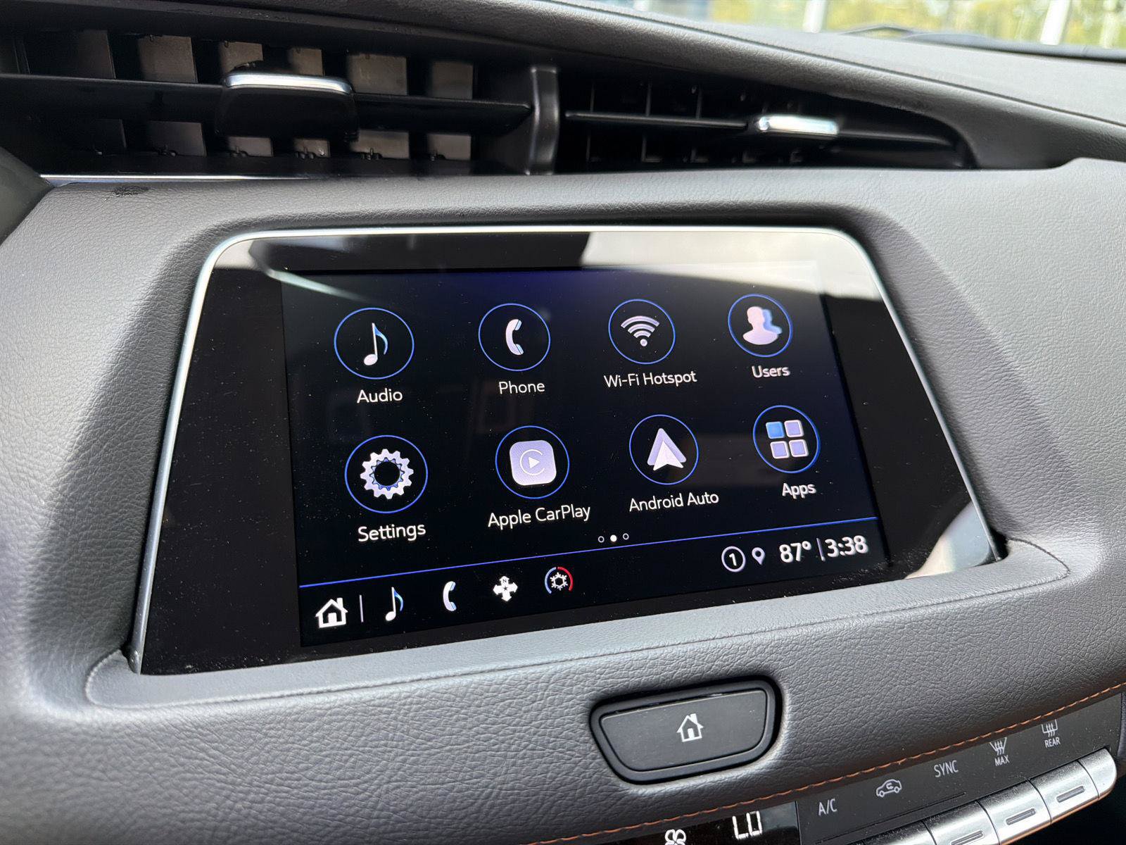 Used 2023 Cadillac XT4 Sport AWD/4WD image 26