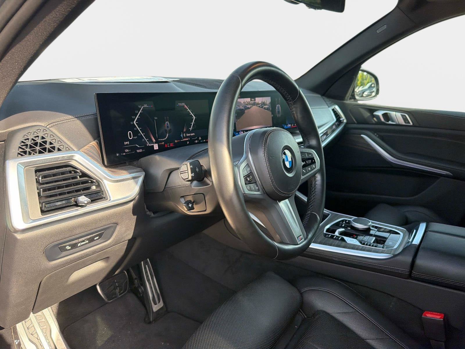 Used 2024 BMW X5 sDrive40i w/ M Sport Package RWD image 21