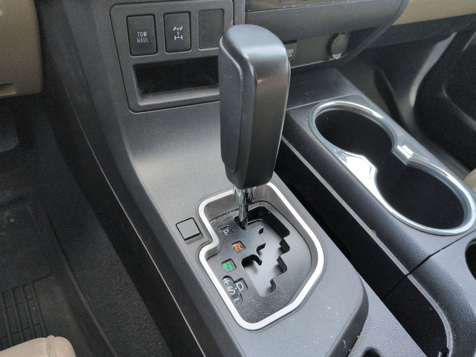 Used 2021 Toyota Sequoia Limited w/ Safety & Convenience Package image 16