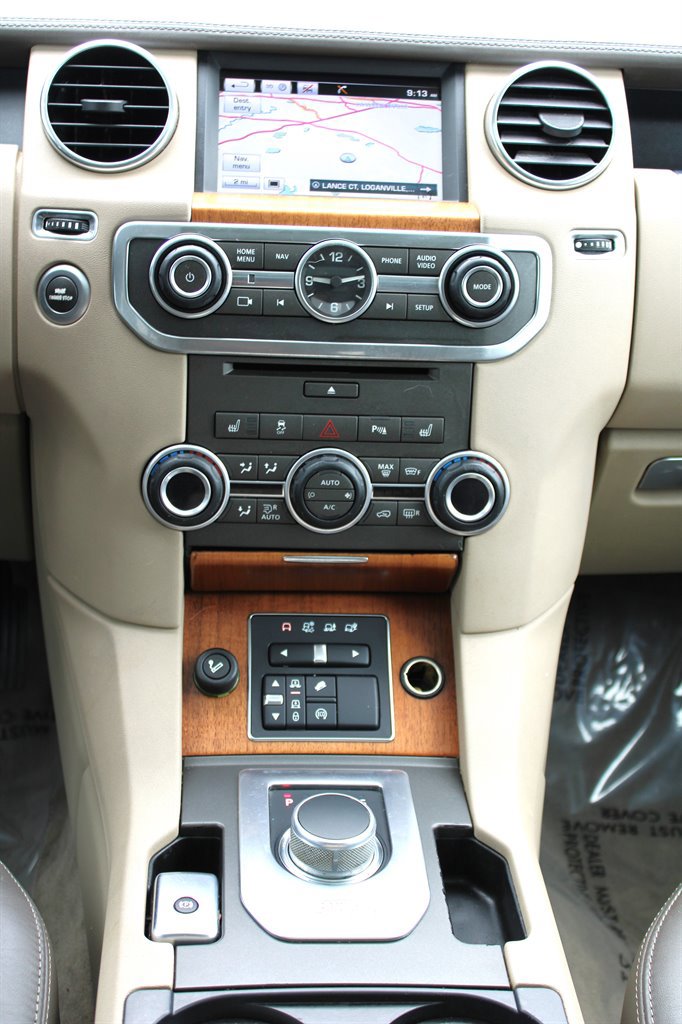 Used 2015 Land Rover LR4 HSE LUX image 14