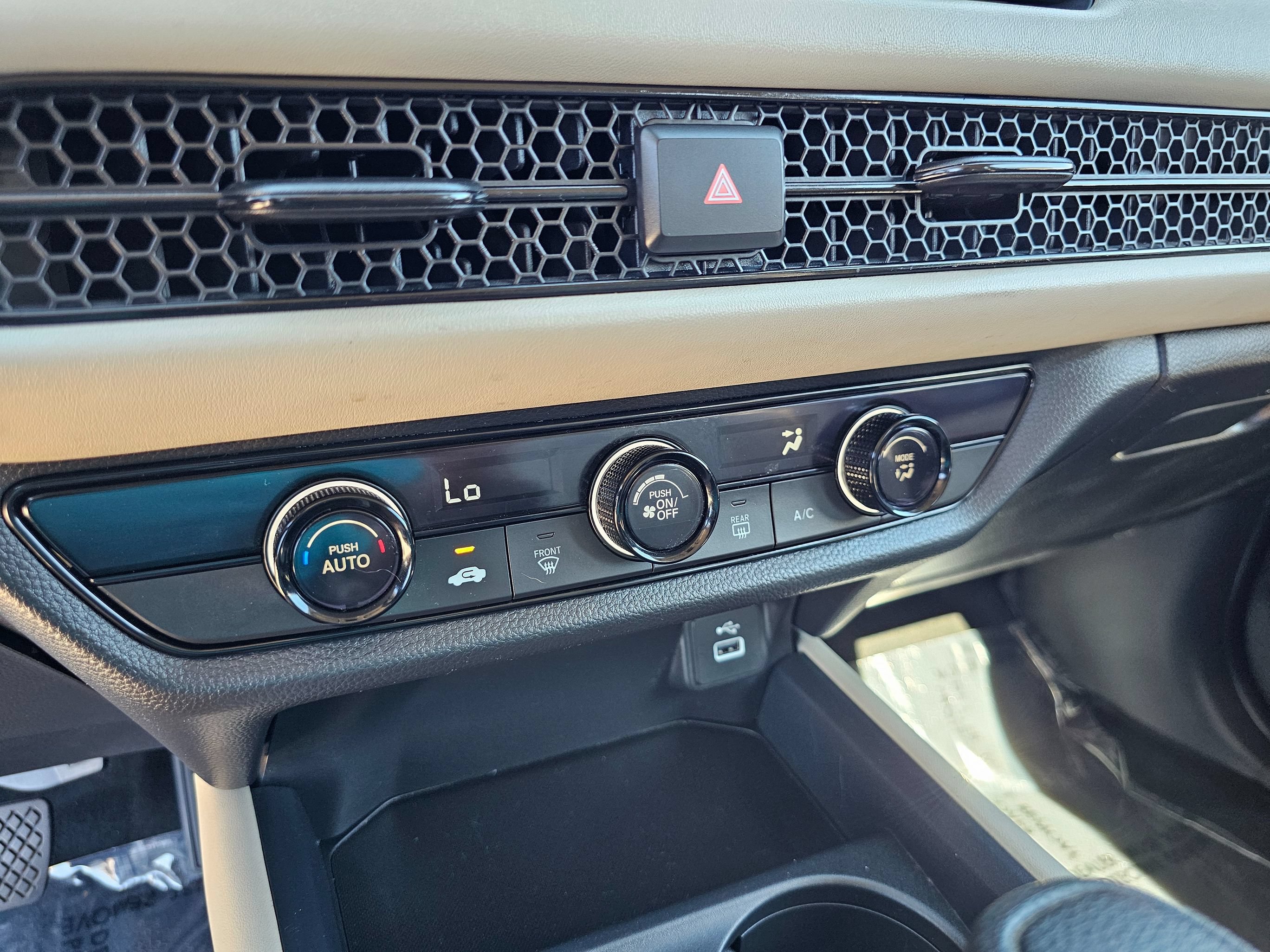 Used 2025 Honda HR-V LX image 36