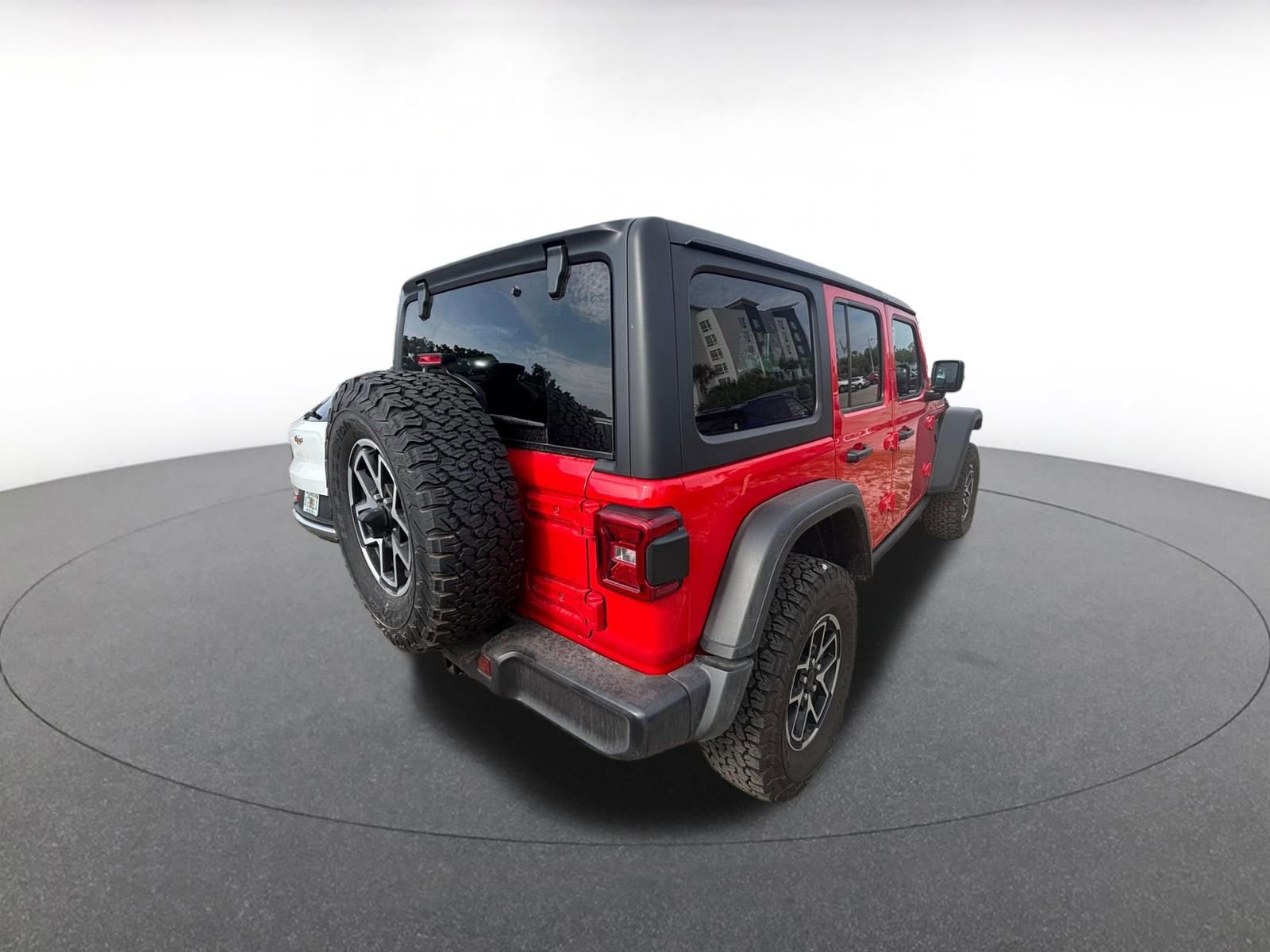 Used 2025 Jeep Wrangler Unlimited Rubicon AWD/4WD image 6