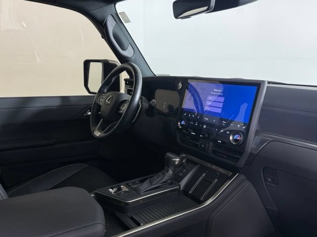 Used 2024 Lexus GX 550 w/ Accessory Package (Z1) AWD/4WD image 19