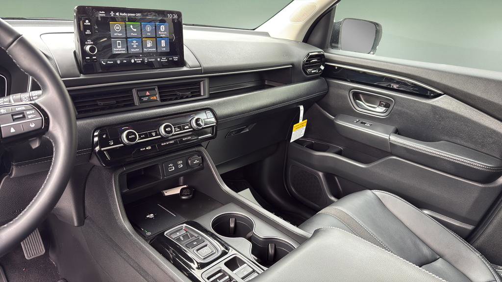 Used 2025 Honda Pilot EX-L image 27