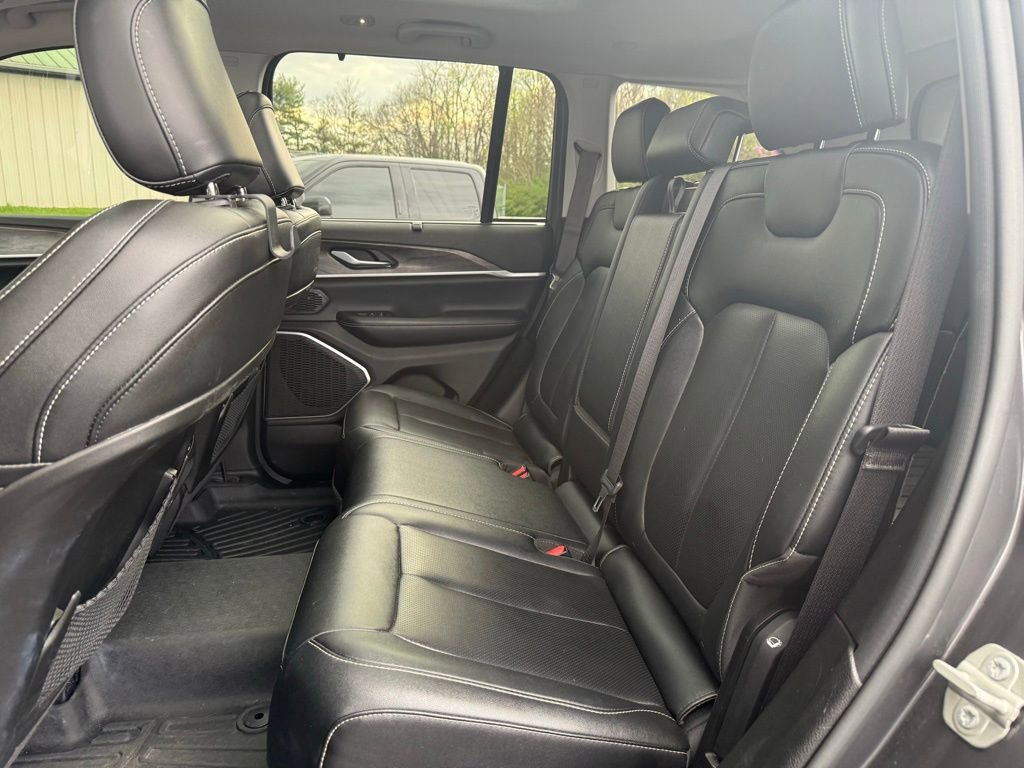 Used 2024 Jeep Grand Cherokee Limited 4xe w/ Luxury Tech Group II AWD/4WD image 25