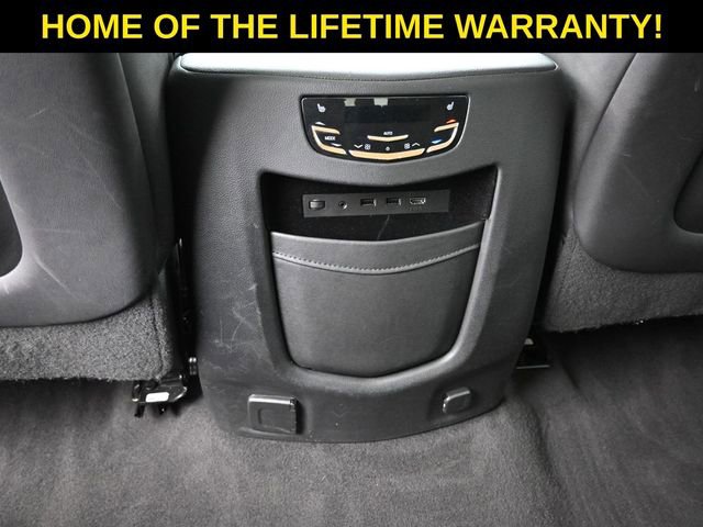 Used 2020 Cadillac Escalade Premium Luxury image 41