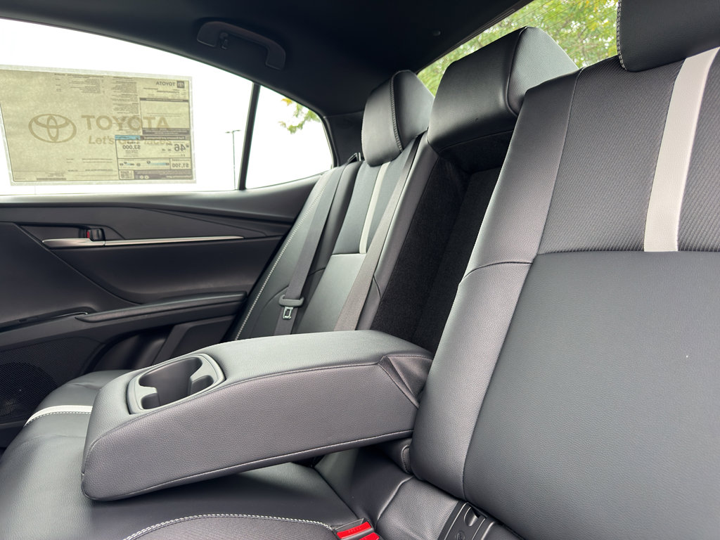 New 2026 Toyota Camry Hybrid image 11