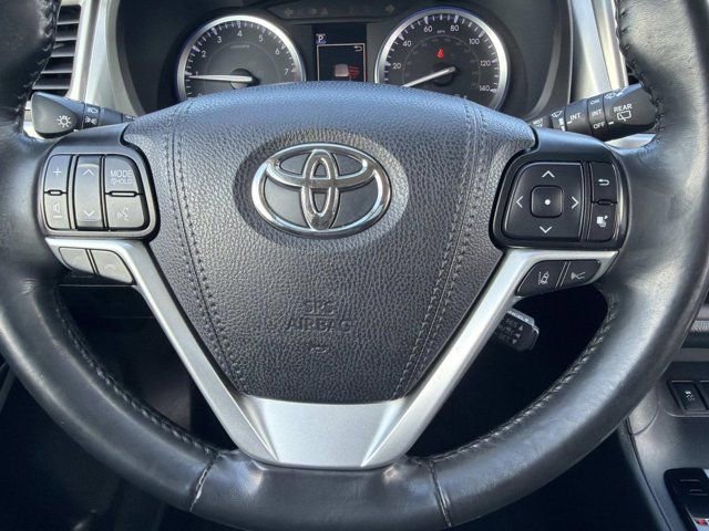 Used 2019 Toyota Highlander Limited image 23
