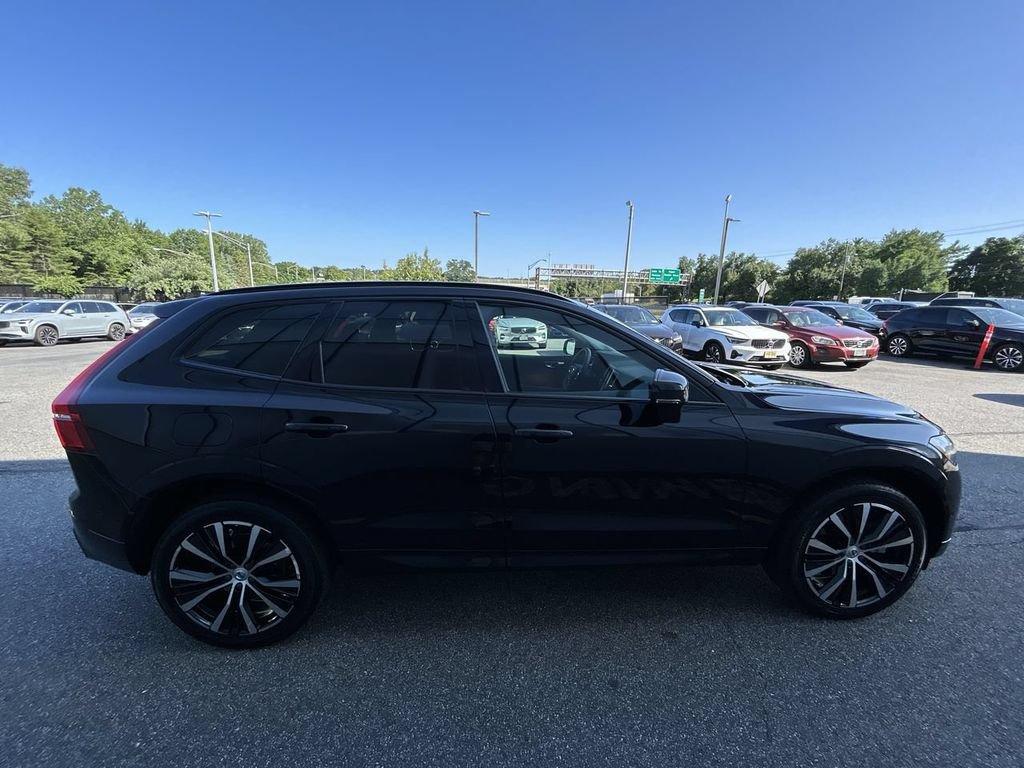 Certified 2024 Volvo XC60 B5 Plus w/ Climate Package AWD/4WD image 9