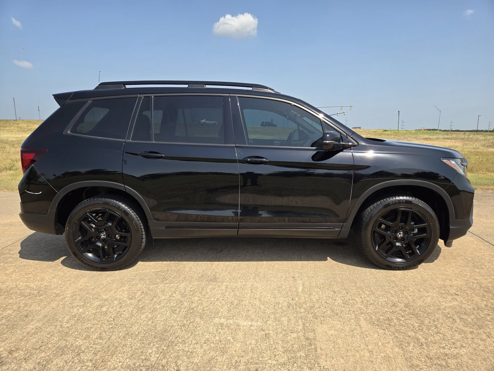 Used 2024 Honda Passport Black Edition image 7
