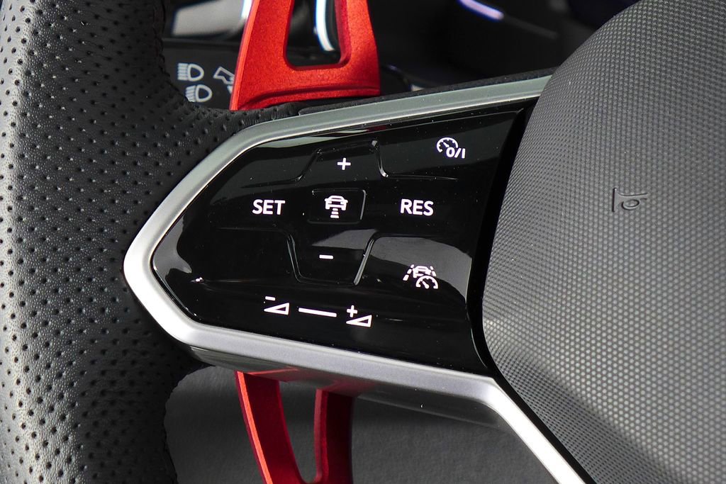 Used 2025 Volkswagen Jetta GLI Autobahn image 29