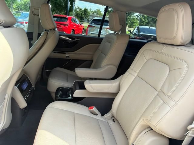 Used 2024 Lincoln Aviator Reserve w/ Equipment Group 201A AWD/4WD image 31
