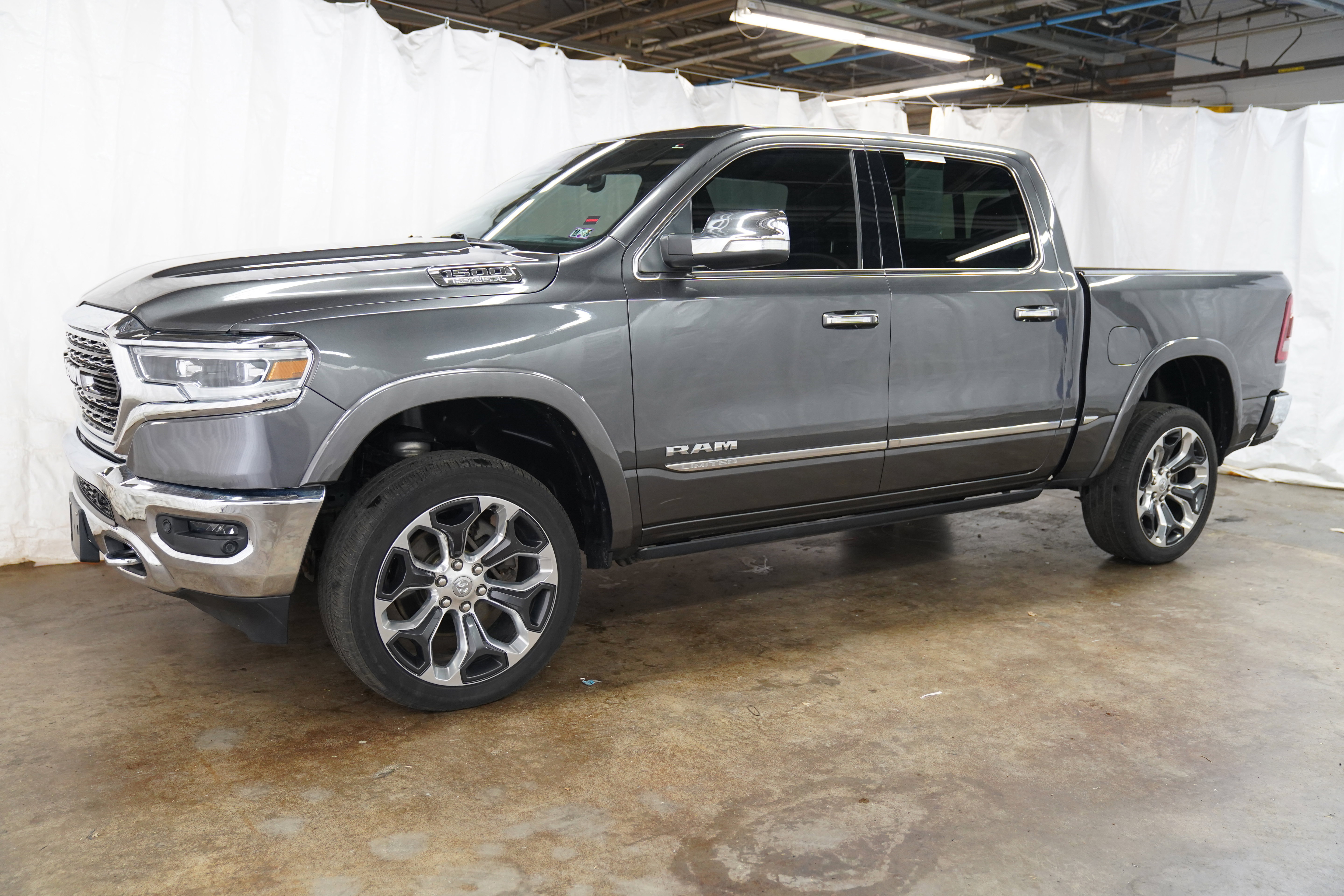 Used 2019 RAM 1500 Limited AWD/4WD image 10