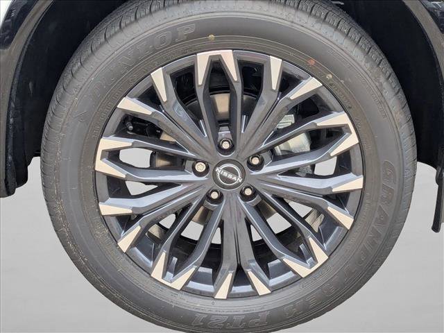 New 2026 Nissan Rogue Platinum image 9