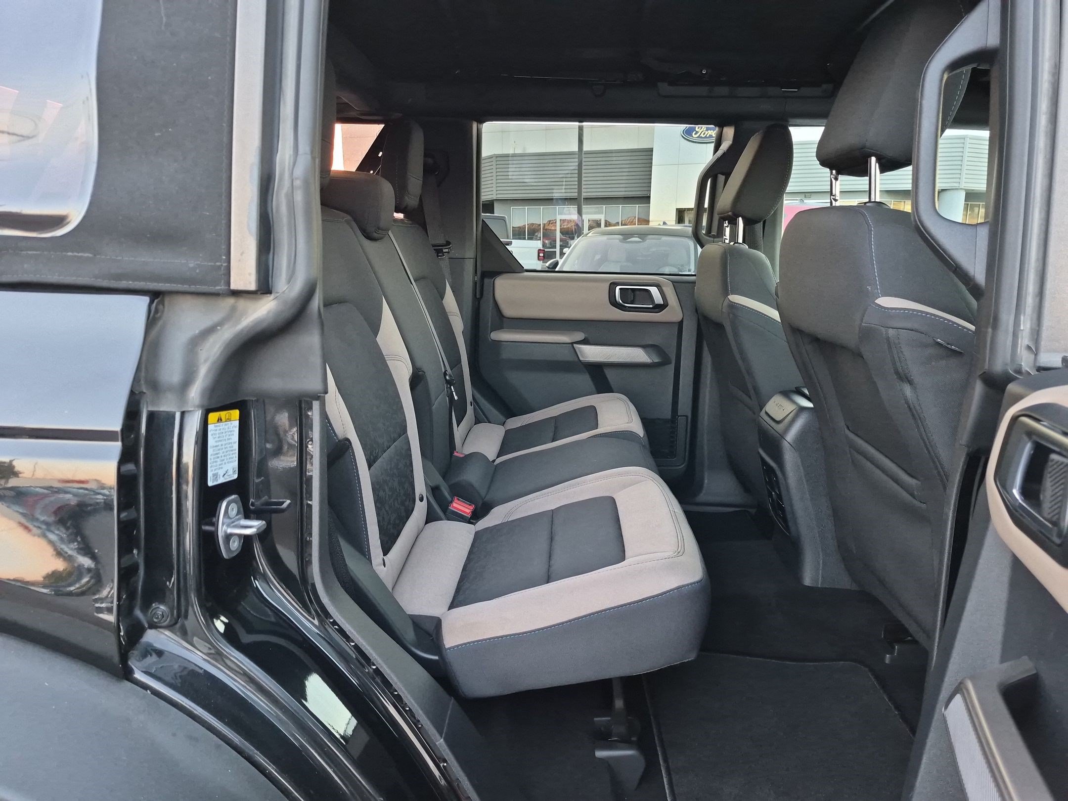 Used 2023 Ford Bronco Wildtrak AWD/4WD image 32