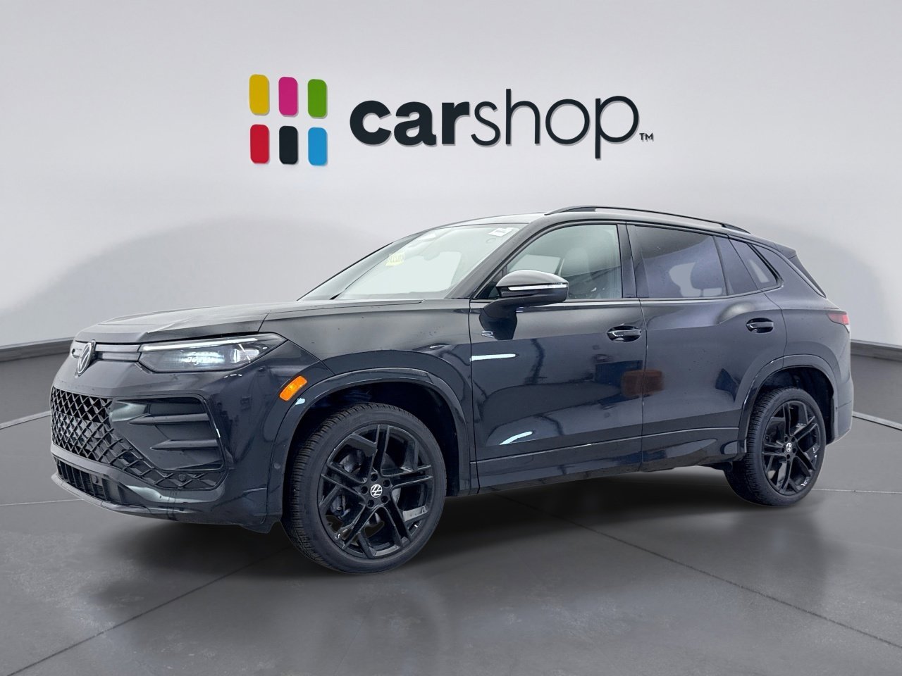 Used 2025 Volkswagen Tiguan SE R-Line