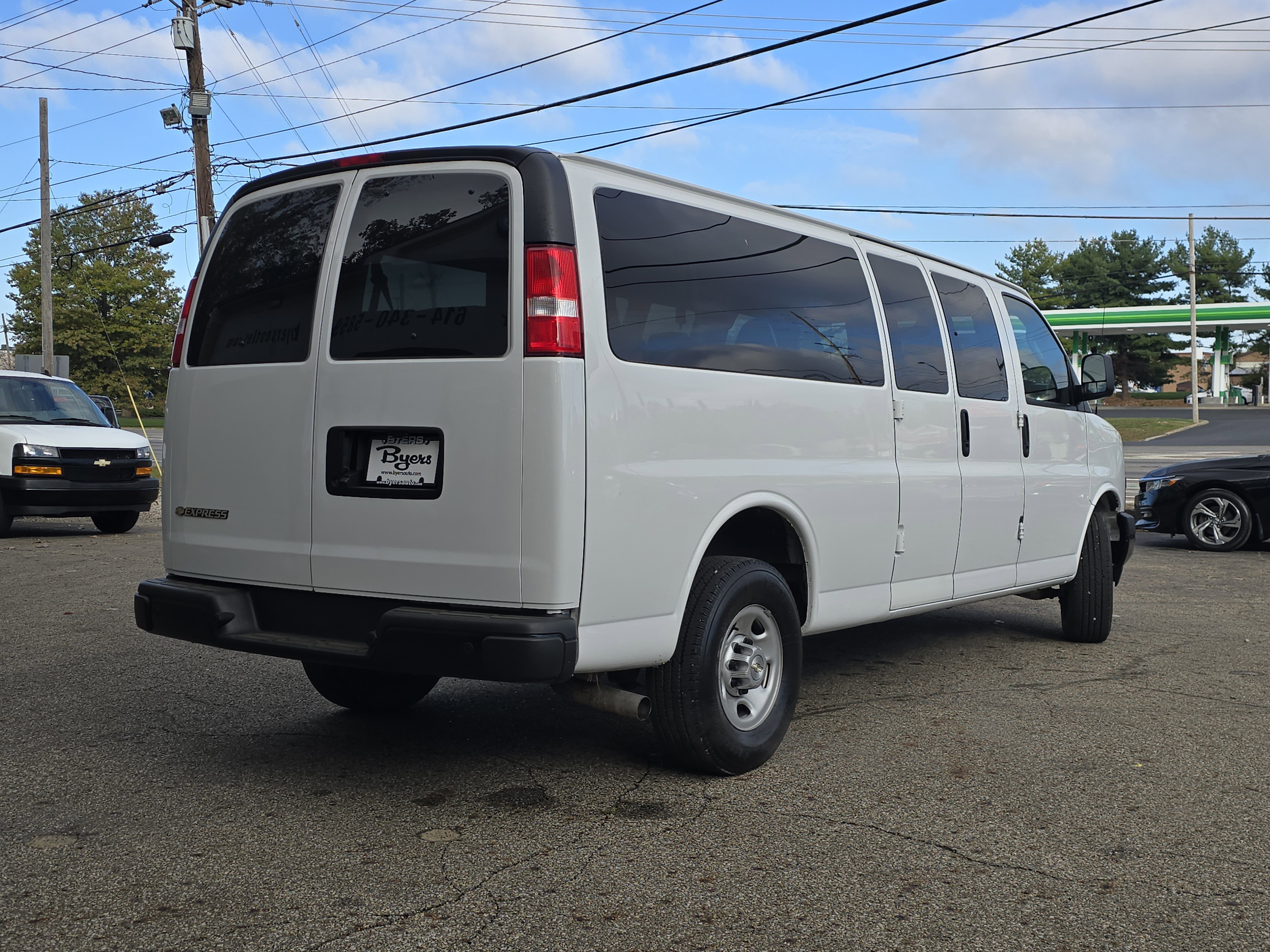 Used 2023 Chevrolet Express 3500 LS image 7