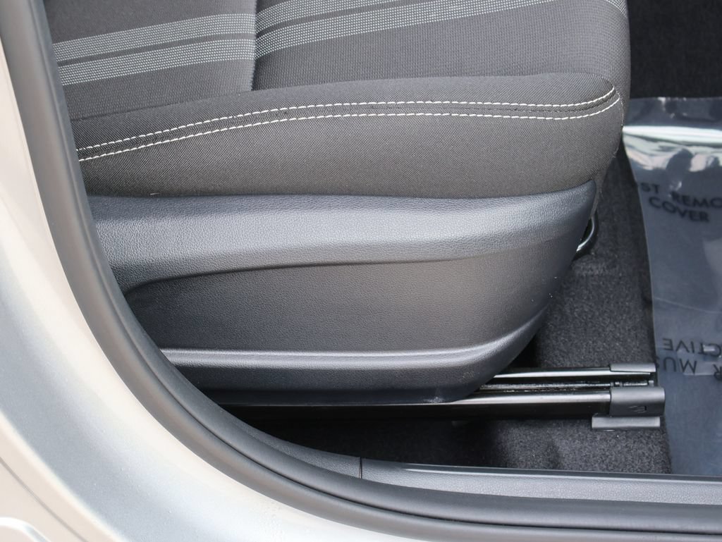 Used 2025 Hyundai Venue SEL FWD image 9