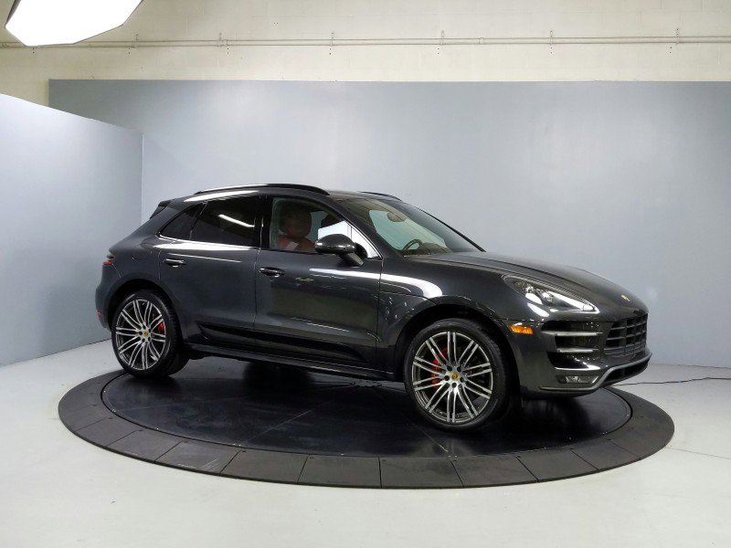 Used 2018 Porsche Macan Turbo image 1