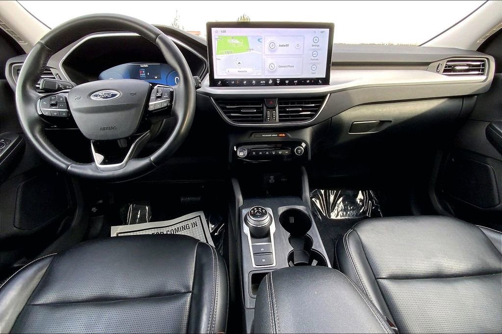 Used 2023 Ford Escape Platinum image 10
