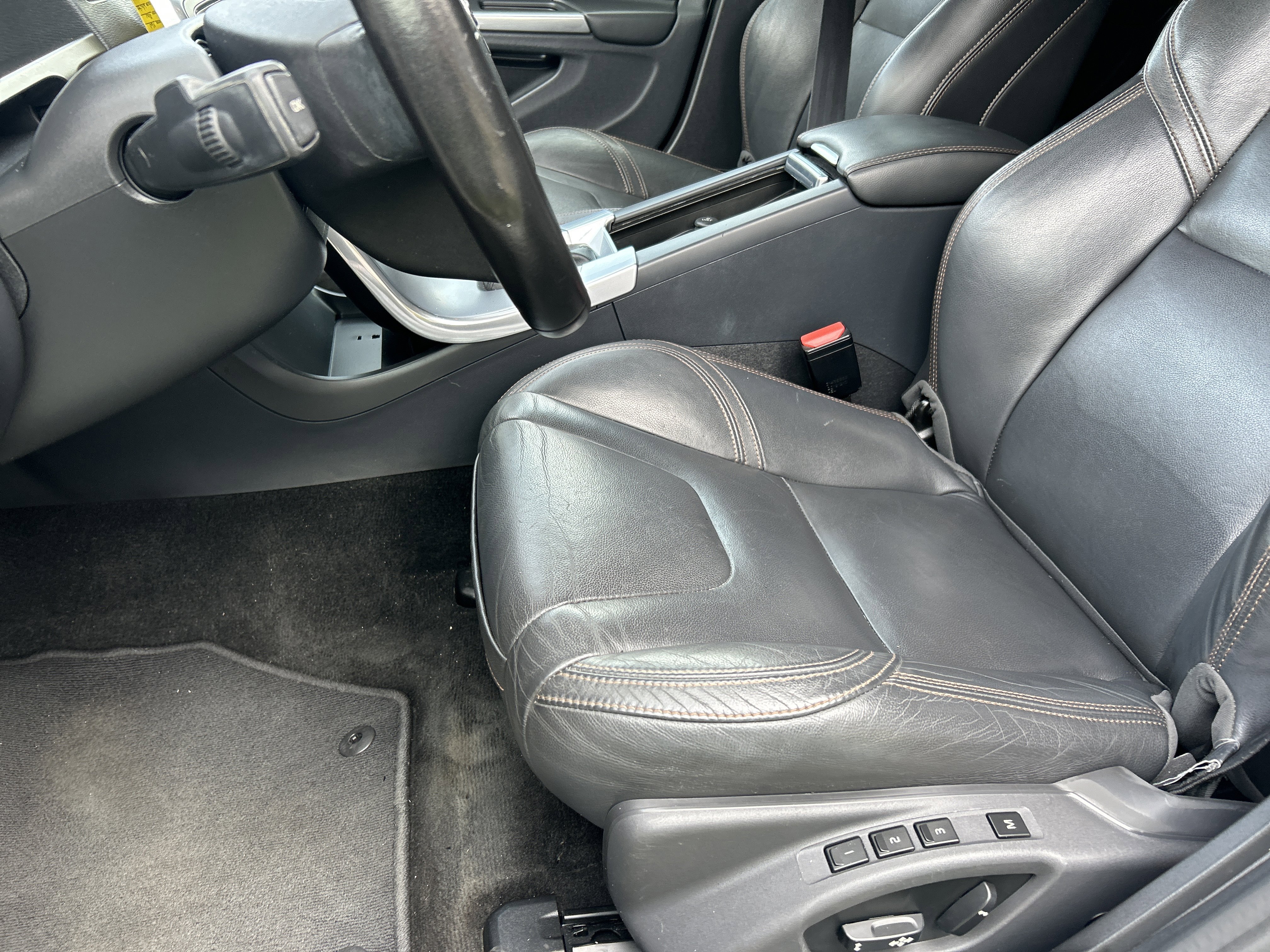 Used 2017 Volvo V60 T5 Cross Country w/ Convenience Package image 10