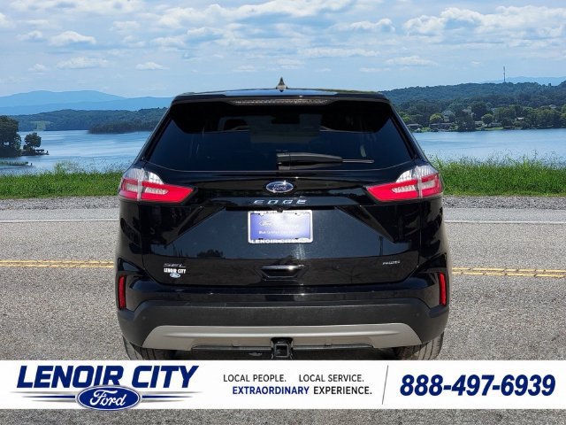 Certified 2024 Ford Edge SEL w/ Convenience Package AWD/4WD image 4