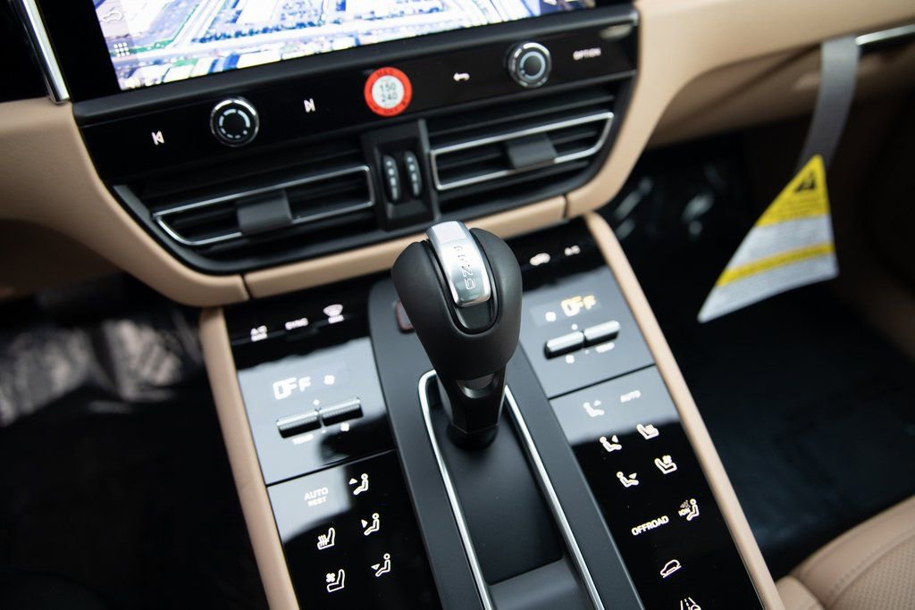 New 2026 Porsche Macan S AWD/4WD image 18
