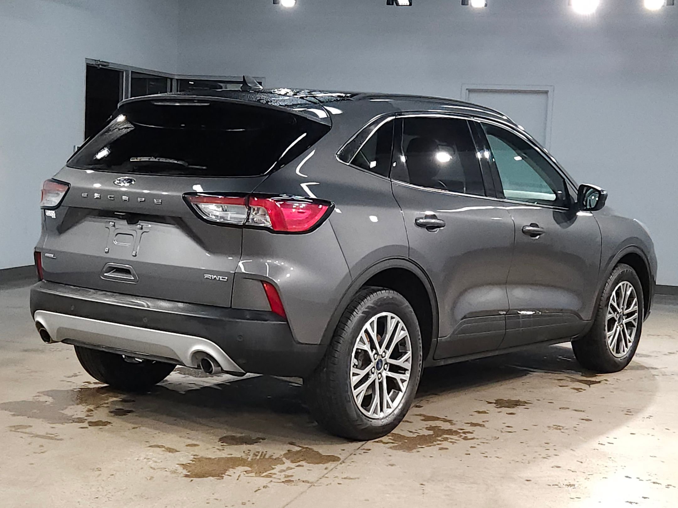 Used 2021 Ford Escape SEL image 7