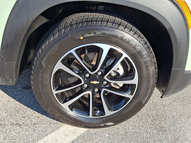Used 2025 Chevrolet TrailBlazer LT AWD/4WD image 8