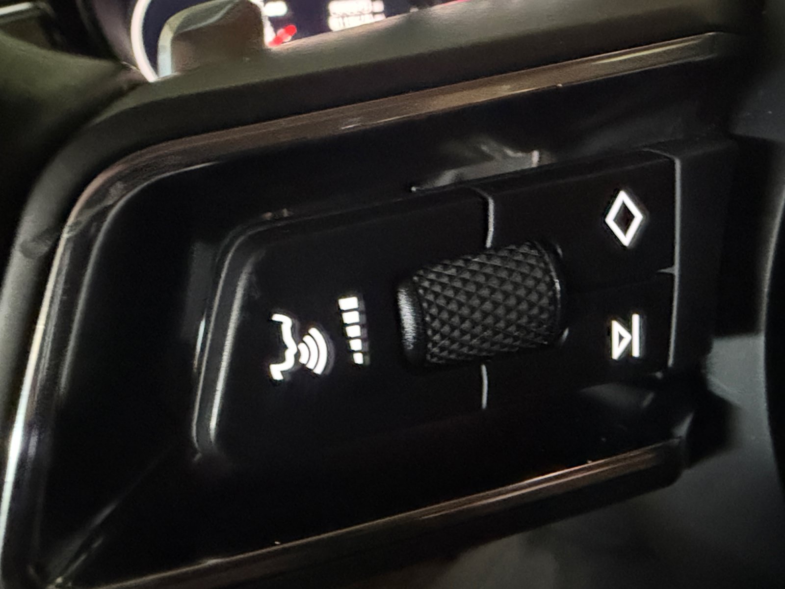Used 2021 Porsche Panamera RWD image 25
